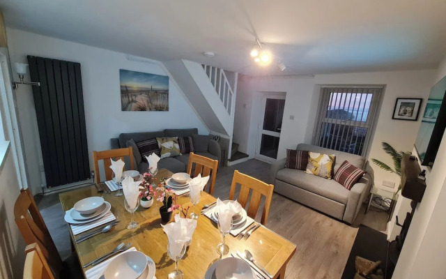 Stunning Sea View Blue Haven in Penmaenmawr