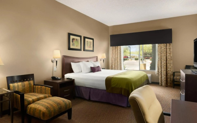 Holiday Inn Hotel & Suites Scottsdale North - Airpark by IHG