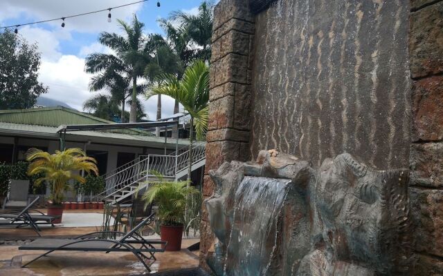 Arenal Container Hostel