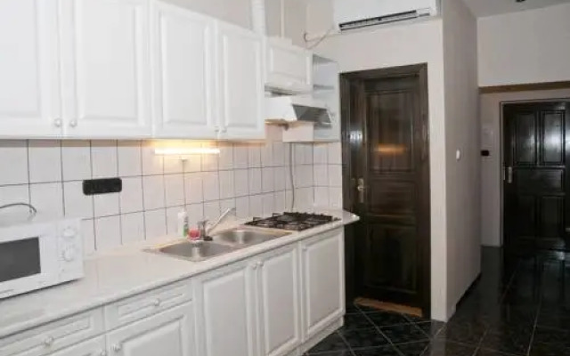 Astoria Panzió Café & Bar