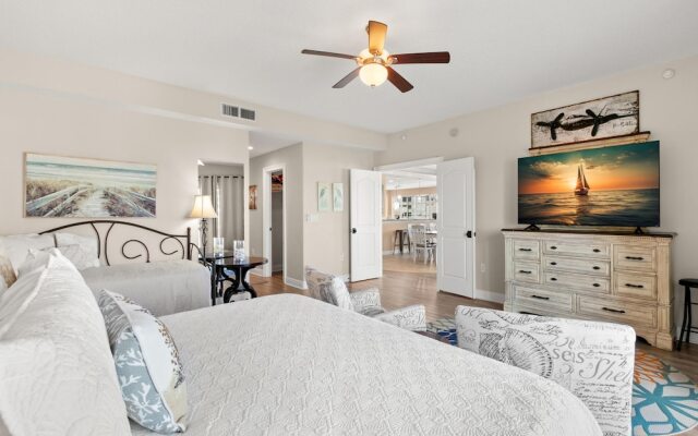 Sun West Palms 301