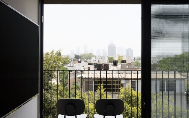 Skyline Serenity by tlv2rent