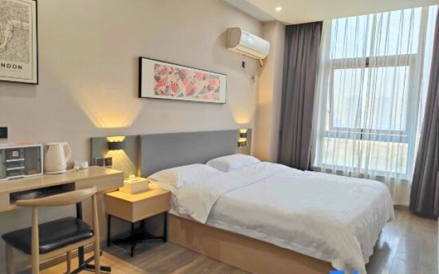 Colour Hotel (Nanchang west station)