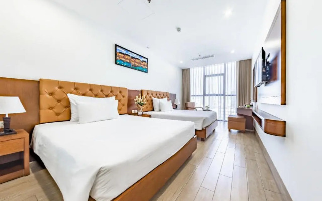 Отель Sana Danang Beach