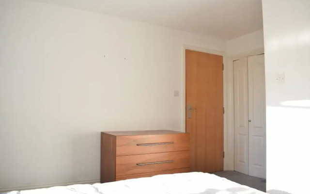 Spacious 2 Bedroom Apartment in Holloway
