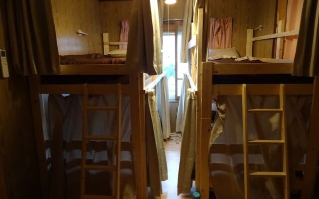 OTARU GUEST HOUSE TARUNE - Hostel