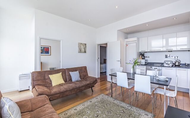 Splendid 3 Bedroom Apartment Kings Cross