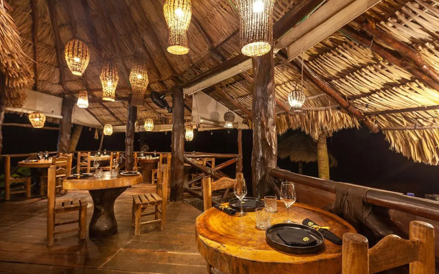 Beachfront Hotel La Palapa - Adults Only