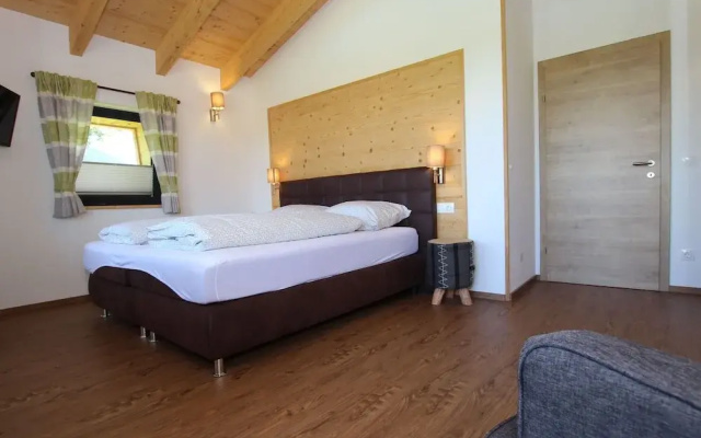 Chalet Gamsknogel mit Privatem Pool und Whirlpool
