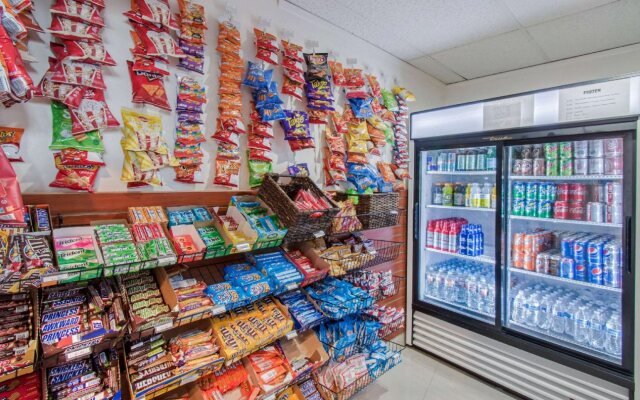 Clarion Hotel Denver Central