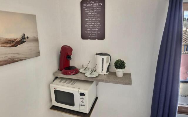 Studio vue sur le clocher, au calme Moustiers #3