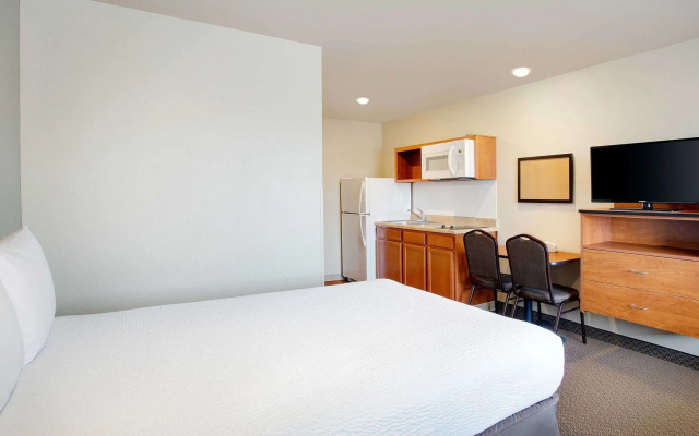 WoodSpring Suites Chesapeake - Norfolk Greenbrier