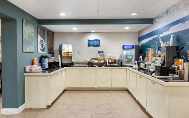 Clarion Pointe Research Triangle Park Durham