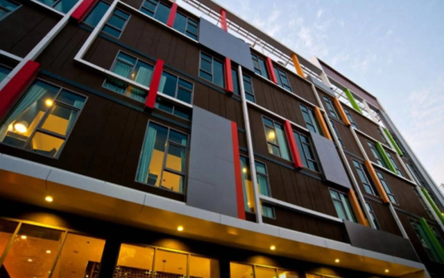 FX Hotel Metrolink Makkasan