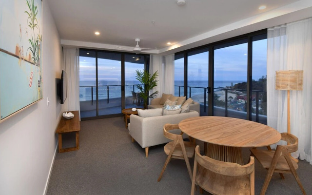 X Kirra Apartments