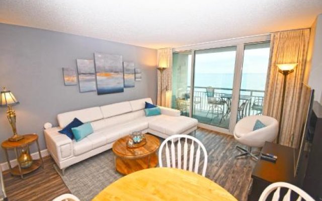 Luxurious Ocean Front 4th Floor Suite with Jet Tub