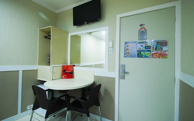 Calamares Hotel