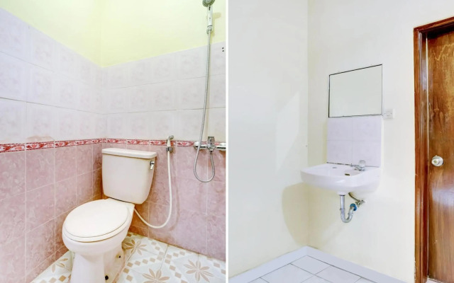 Super OYO 3261 Hotel Ratu