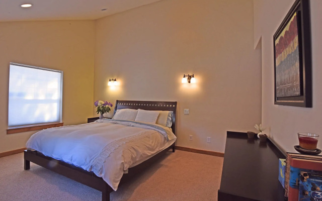 Sunny Woods Acres Near Golf & Adventure Park