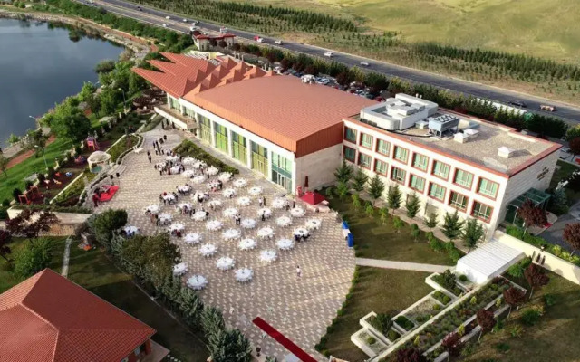 Kronos Hotel