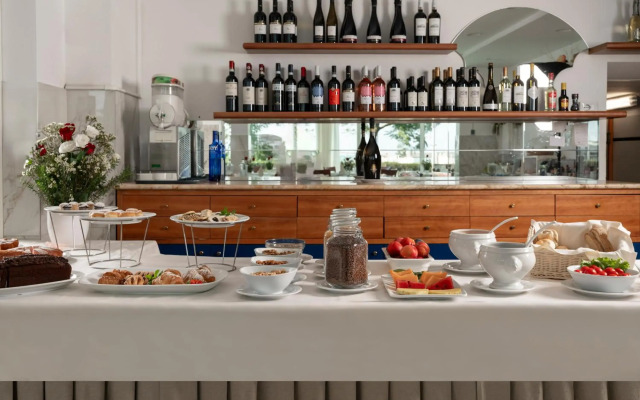Hotel Ascot