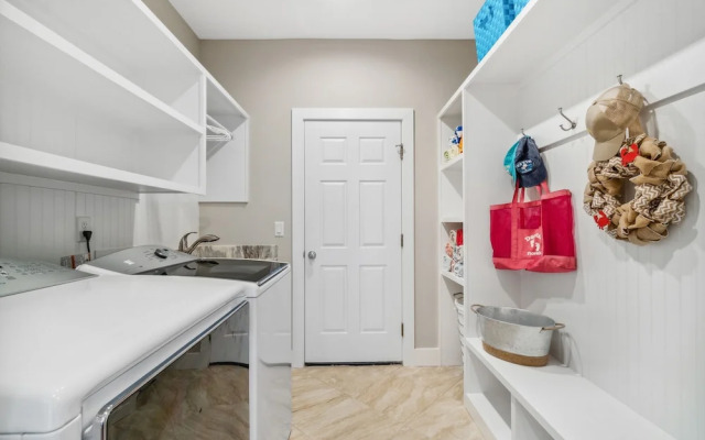 Destiny East - Villa Ciao Bella