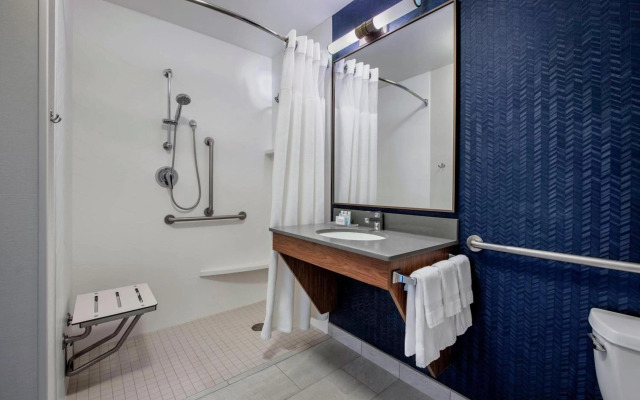 Fairfield Inn and Suites by Marriott Kelowna