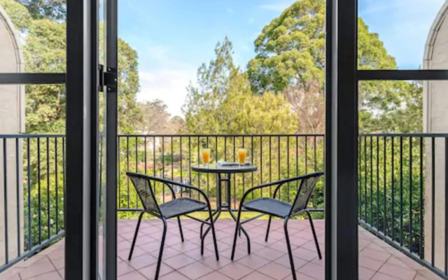 Berry Village Boutique Motel