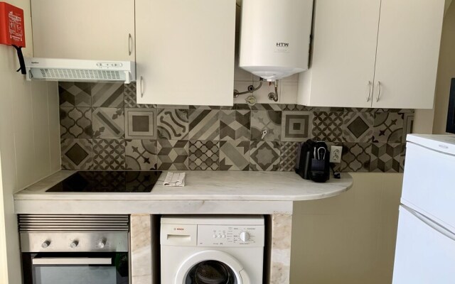 Lovely 2-bed Apartment in Lisbon Center