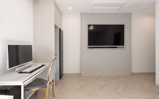 Den Basta Forest Hotel