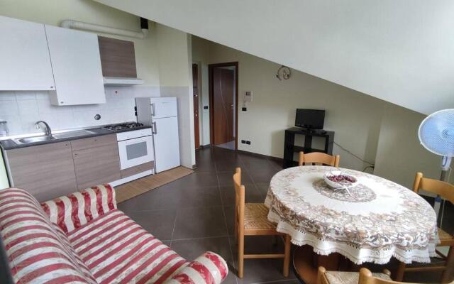 Appartamento nuovo con cucina ai piedi del Monviso