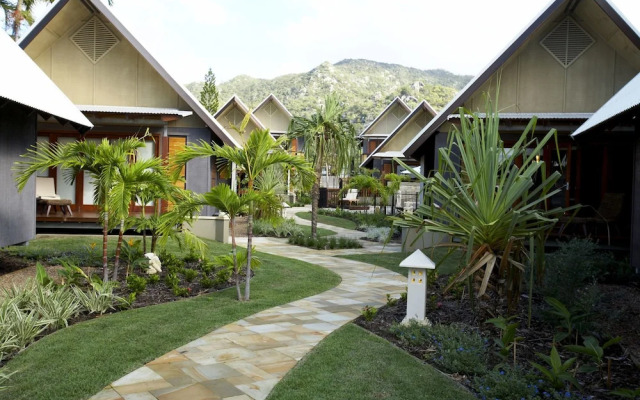 Pure Magnetic Villa 7