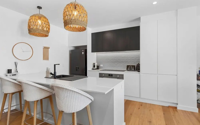 Palm Beach Luxe Townhouse walk to Beach