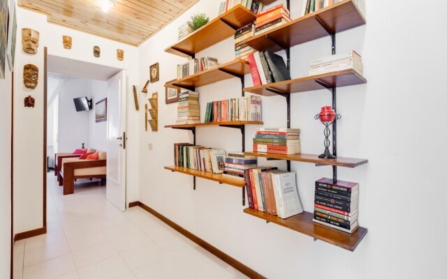 Nice and Bright 2 Beds Flat Near San Giovanni