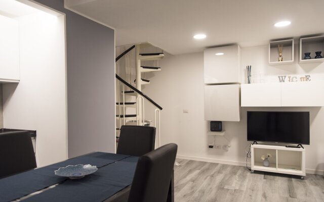 Contemporary 2 Bedroom Flat near University