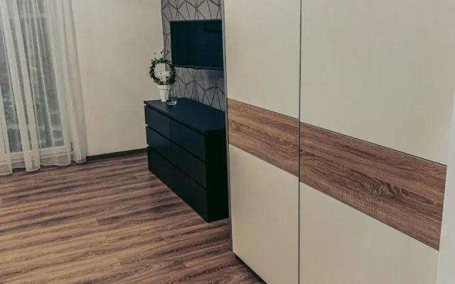 Heroes Square Apartment