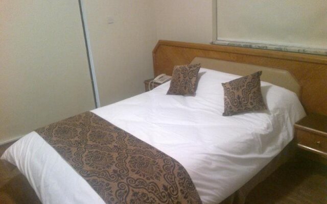 Clermont Hotel Suites