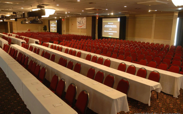 Ramada Plaza by Wyndham Fayetteville Fort Bragg Area
