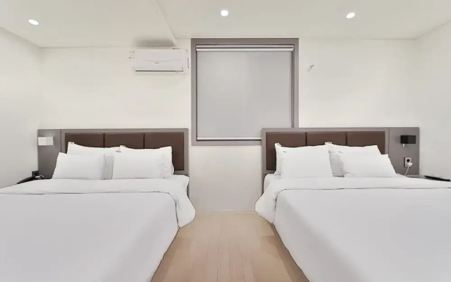 Green B' Hotel