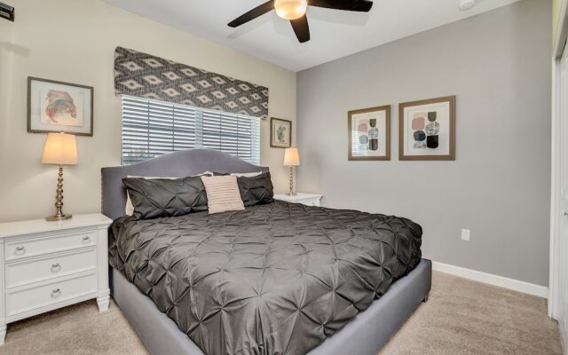 Pool Townhome 5mi to Disney Free Waterpark!