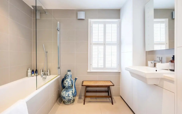 Highlife and Islington - by Out of Office Lifestyle