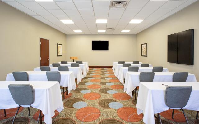 Staybridge Suites: Las Vegas - Stadium District by IHG