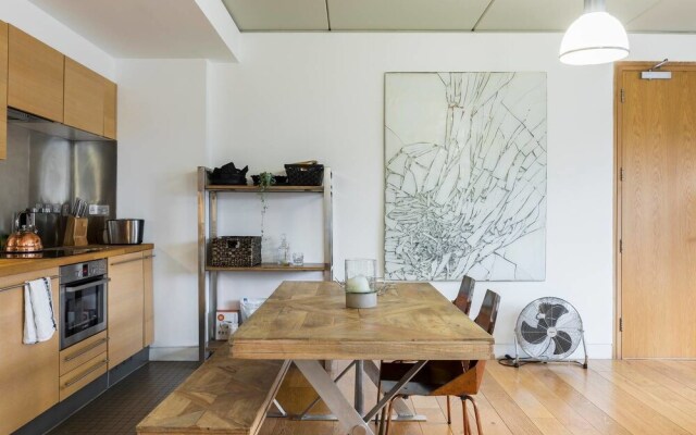 Spacious 2BR Modern Home in Shoreditch