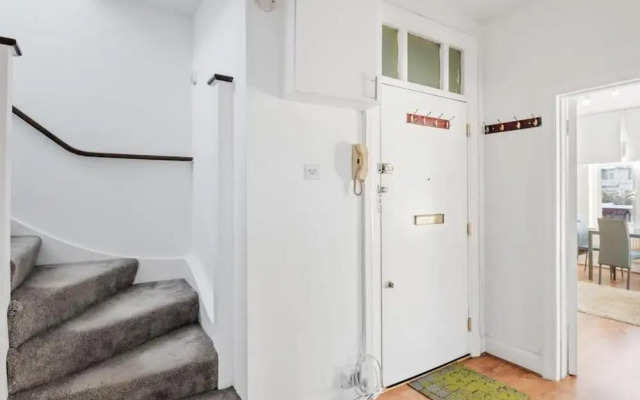 Duplex 3 Bedroom Flat Golders Green Central London