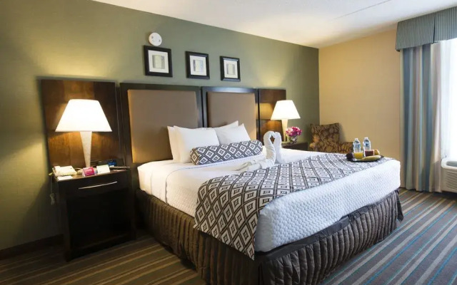 Crowne Plaza Philadelphia Bucks County