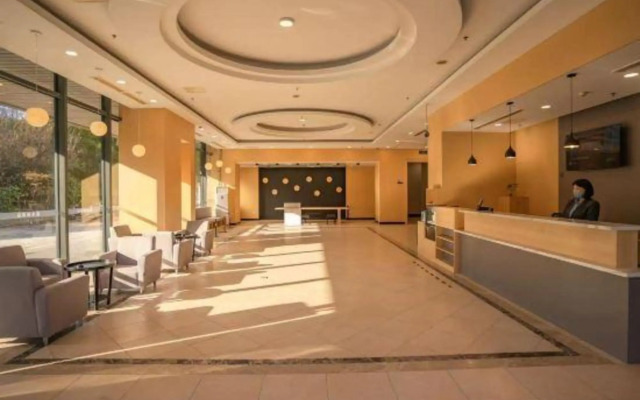 Zexi Business Hotel