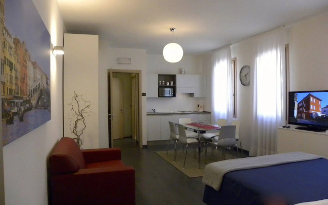 Venice Apartments Dante