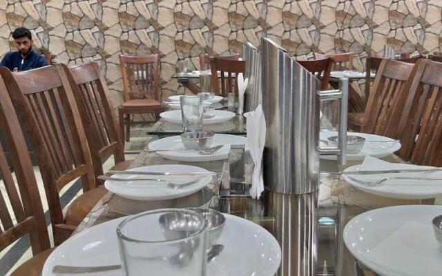 Hotel Sitara International