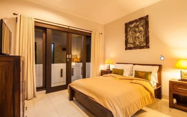 SMV . 10-BR · 10BR Pool Prime Area Walk to Beach and Shops – Guest Rooms – Kuta