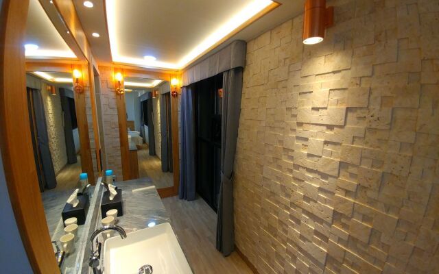 I.Y Hotel